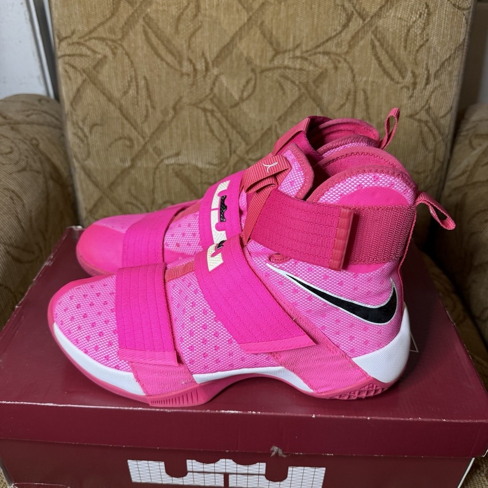 Nike LeBron Zoom Soldier‎ 10 Pink Breast Cancer Kay Yow Sneakers Men's Size 9